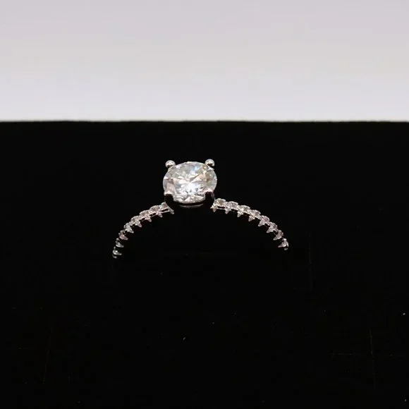 Stunning Petite GRA Certified 1.00Ctw Moissanite Diamond Ring - Picture 6 of 12